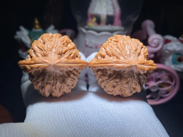 天地圆文玩核桃狮子头精对无修