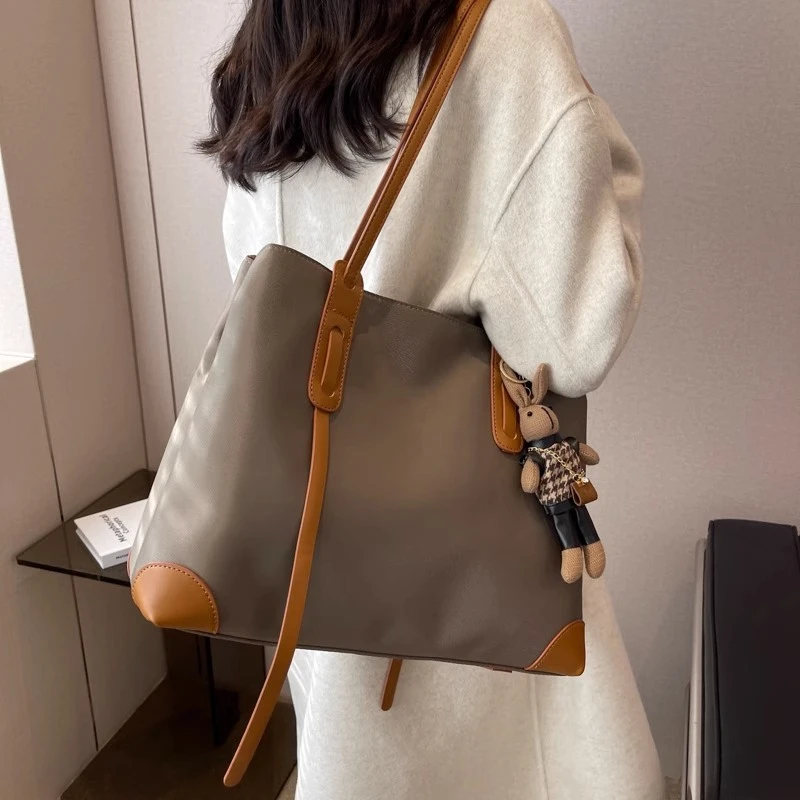 高级感包包2025新款百搭牛津布时尚通勤手提女包轻便大容量托特包