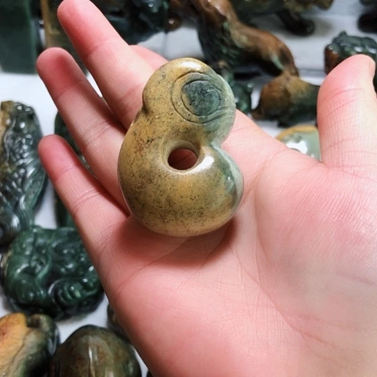 岫岩河磨玉（透闪石质玉）把件未镶嵌