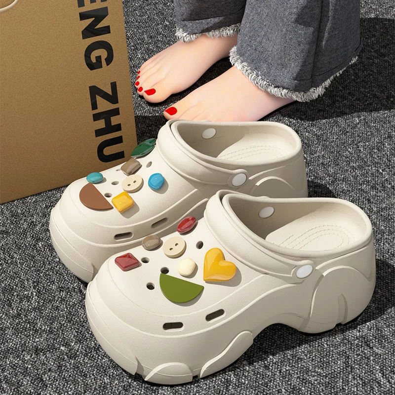 厚底洞洞鞋女款夏季外穿2025新款防滑防臭沙滩增高踩屎感凉拖鞋女