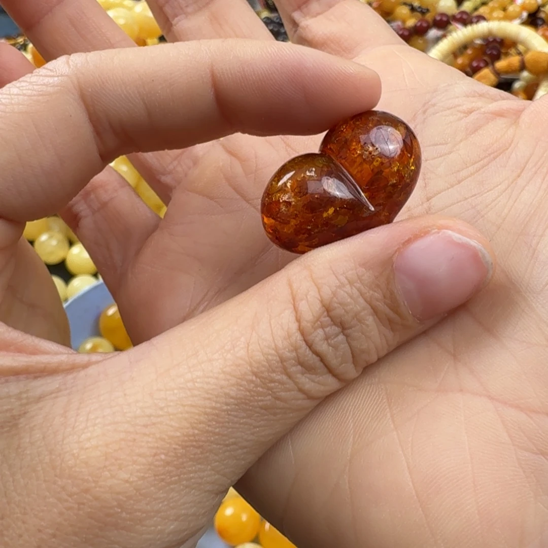 琥珀未镶嵌珠宝奇石