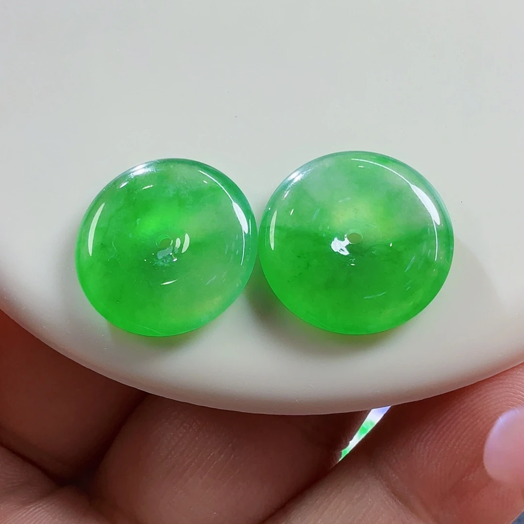 翡翠未镶嵌颈饰裸石