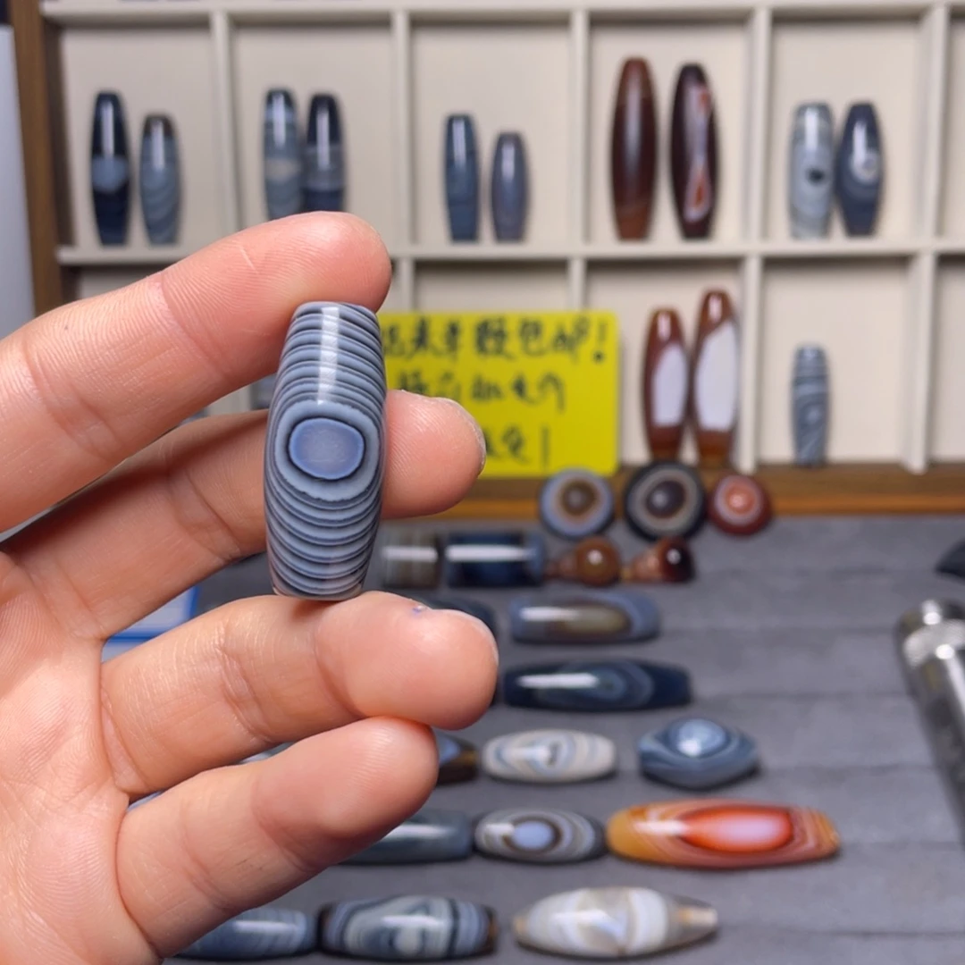 米***，玛瑙/玉髓合金颈饰