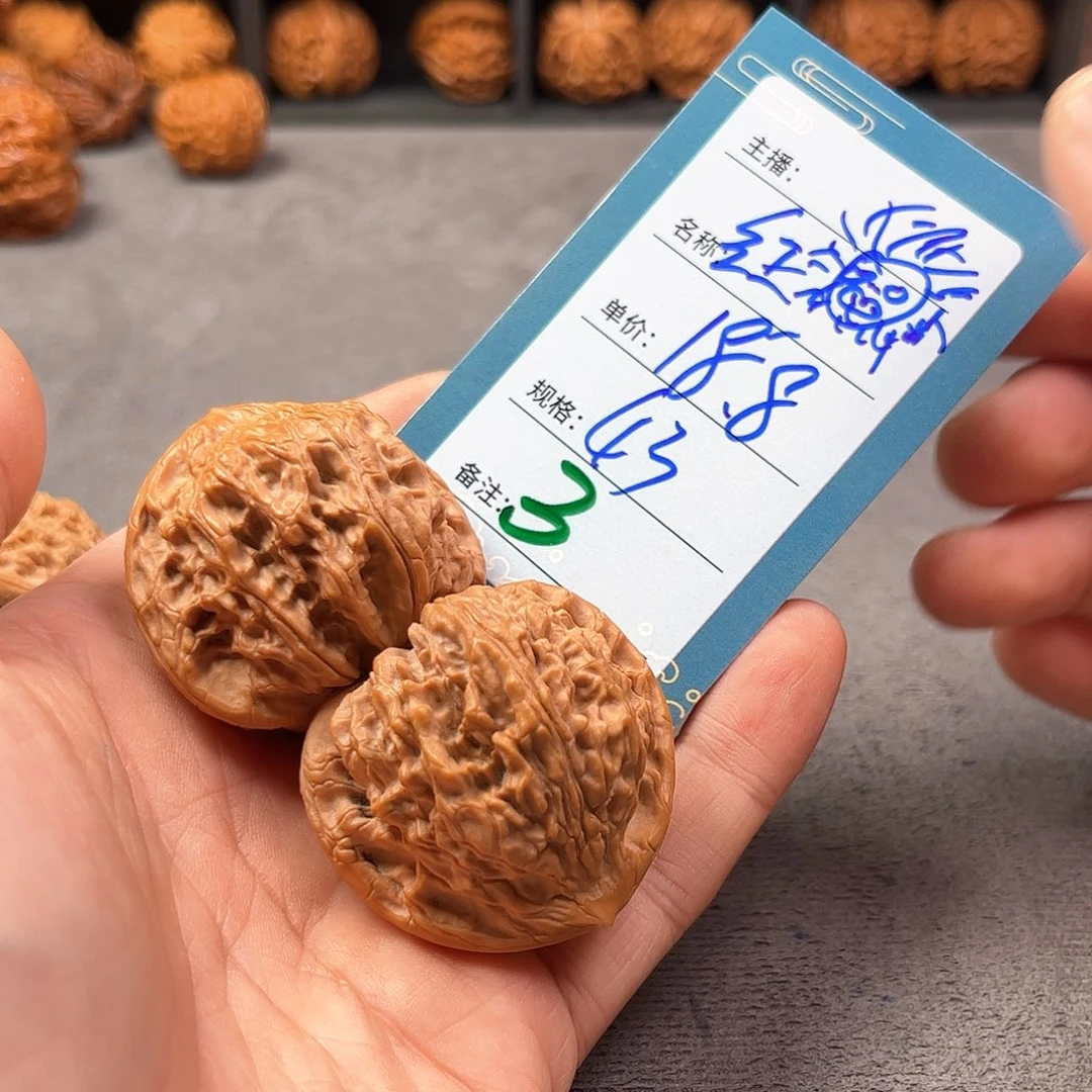 文玩核桃吊坠三号