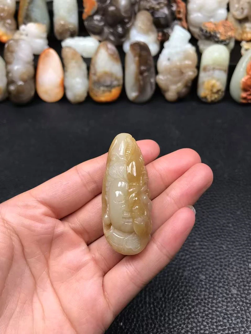 和田玉一念，实物漂亮