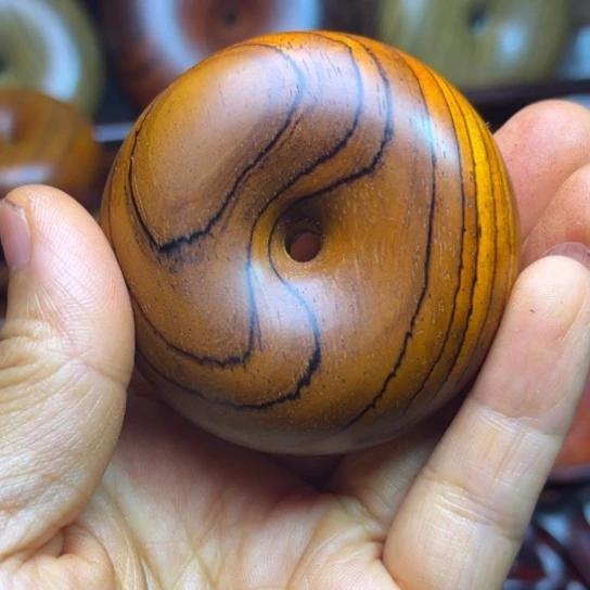 向****微奥黄檀平安扣子