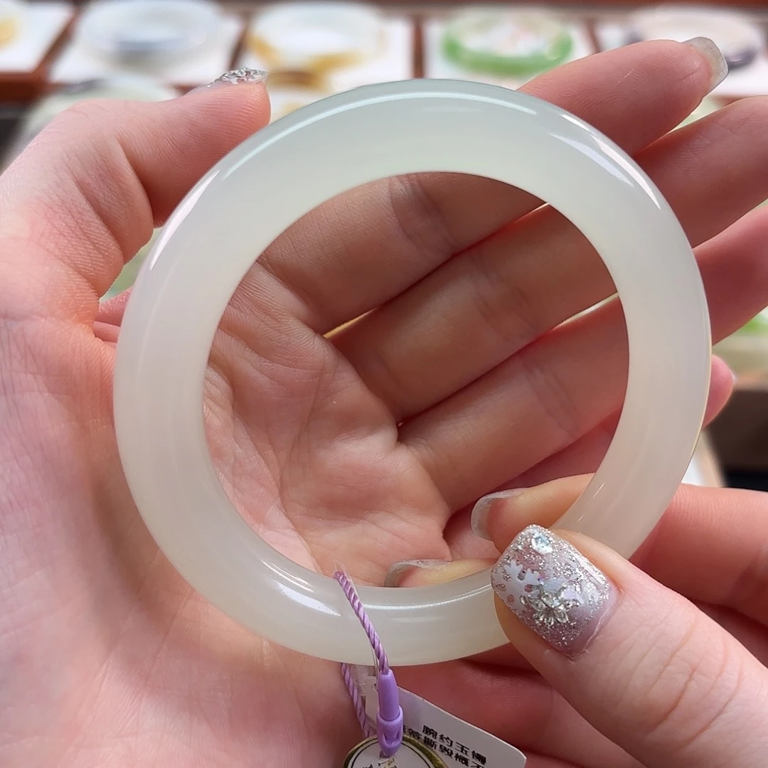 和田玉未镶嵌手镯【圆条 高冰起胶荔枝冻】