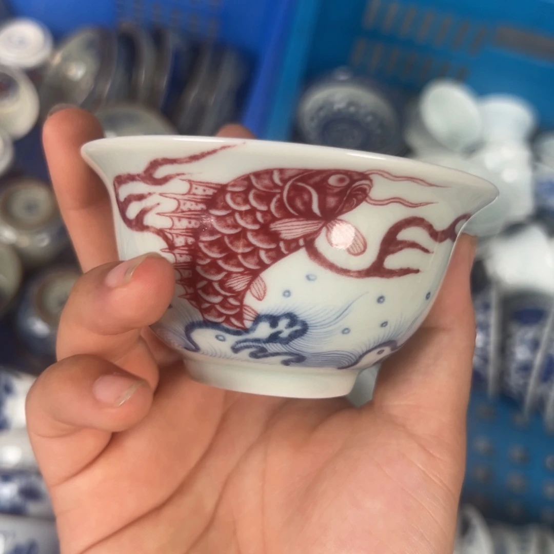 白青花釉里红鱼化龙压手杯