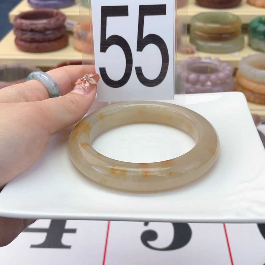 石英质玉未镶嵌手镯