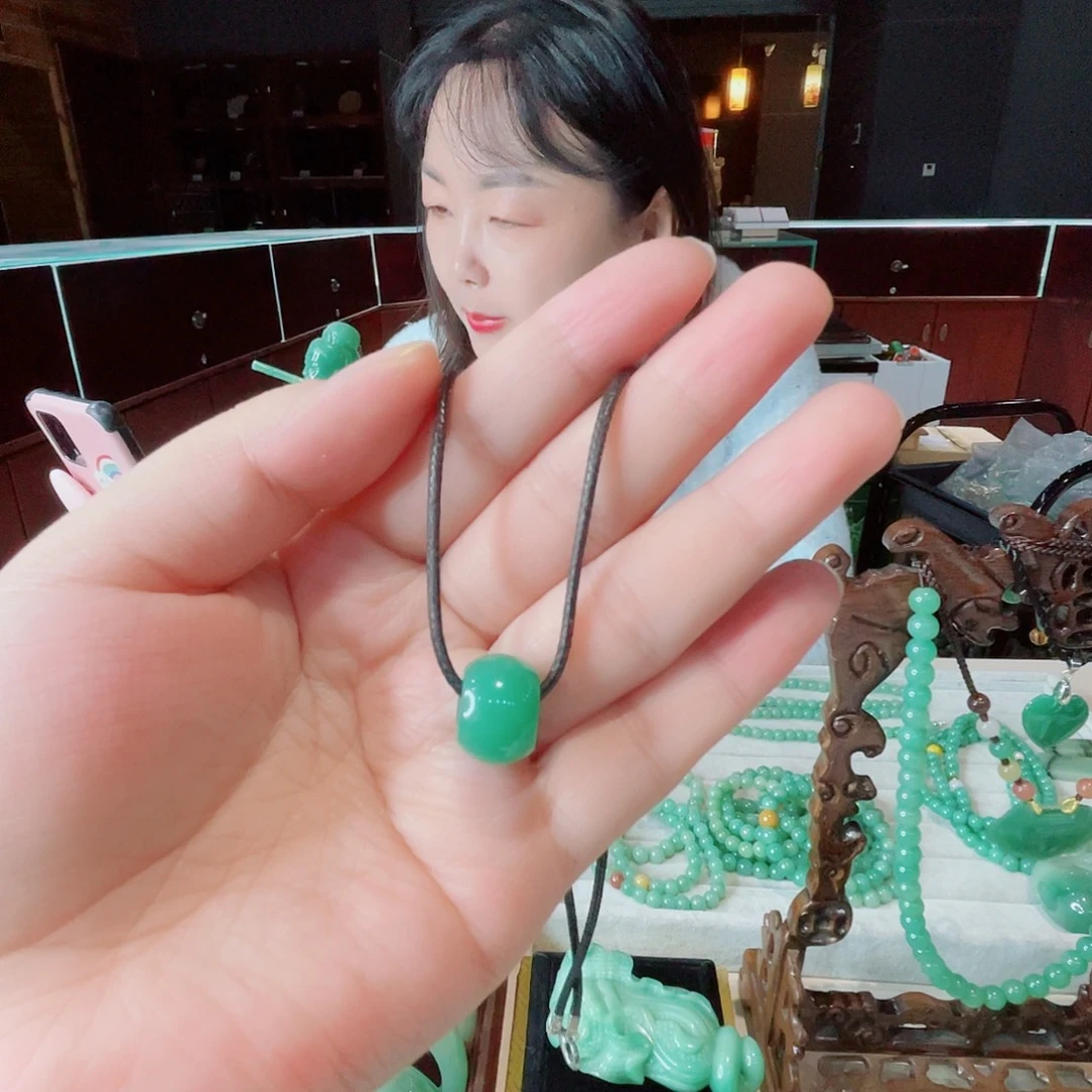 密玉（石英质玉）未镶嵌颈饰