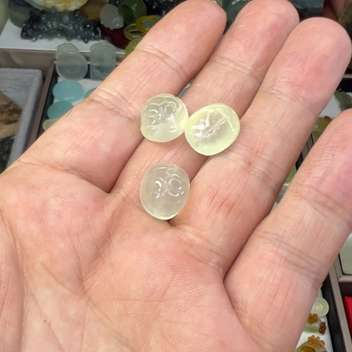 欲***昏岫玉未镶嵌颈饰顶级白冰福利