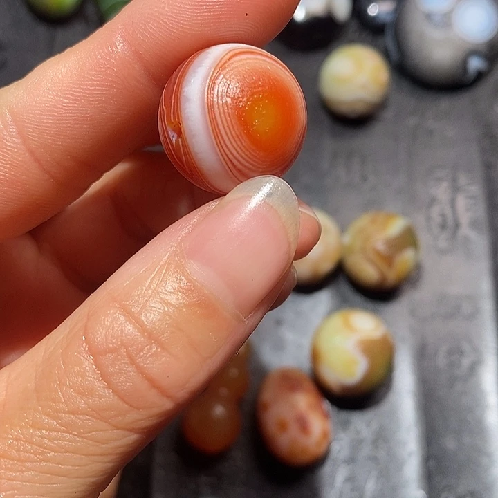 金***蛙玛瑙/玉髓合金颈饰