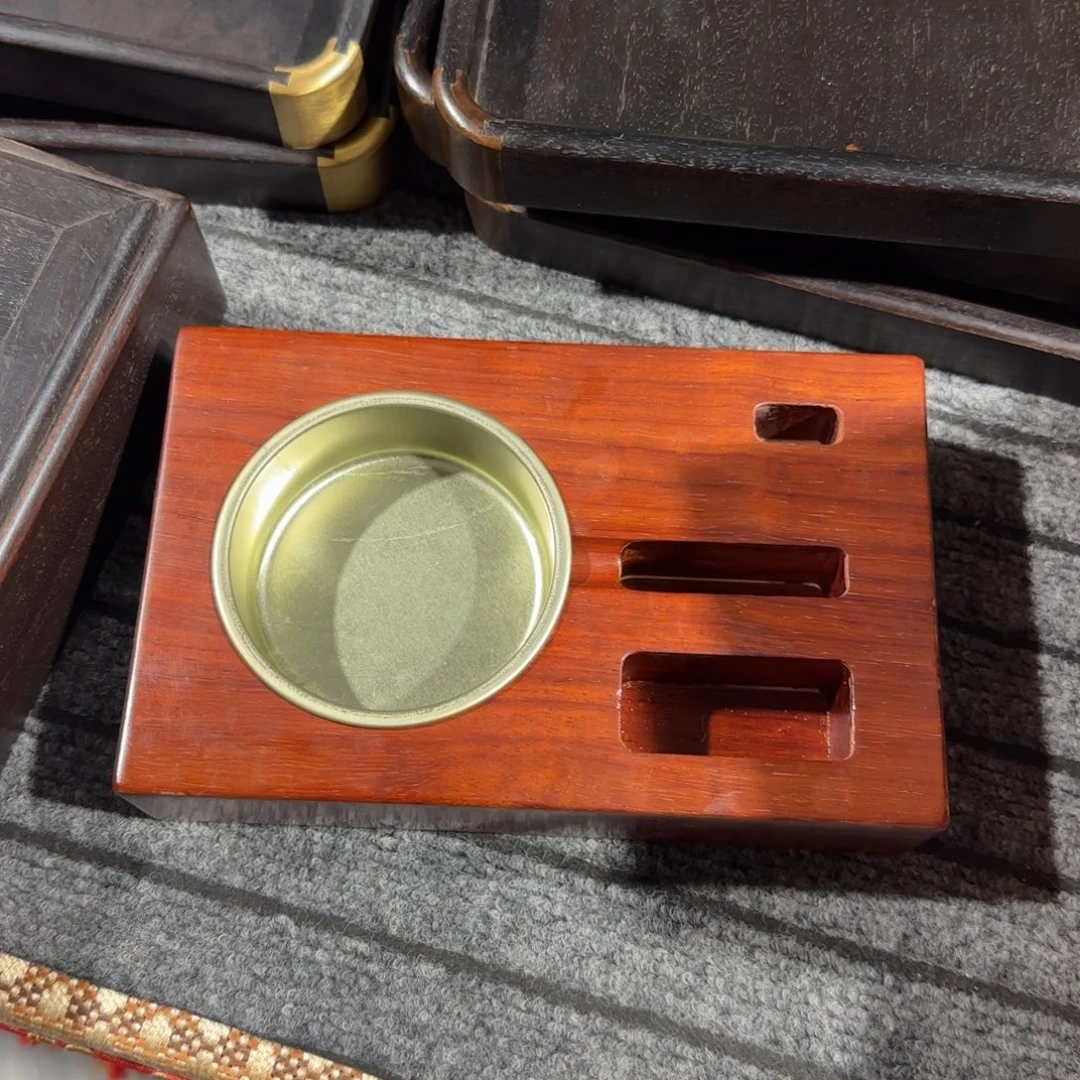 金丝楠烟灰缸啊啊啊