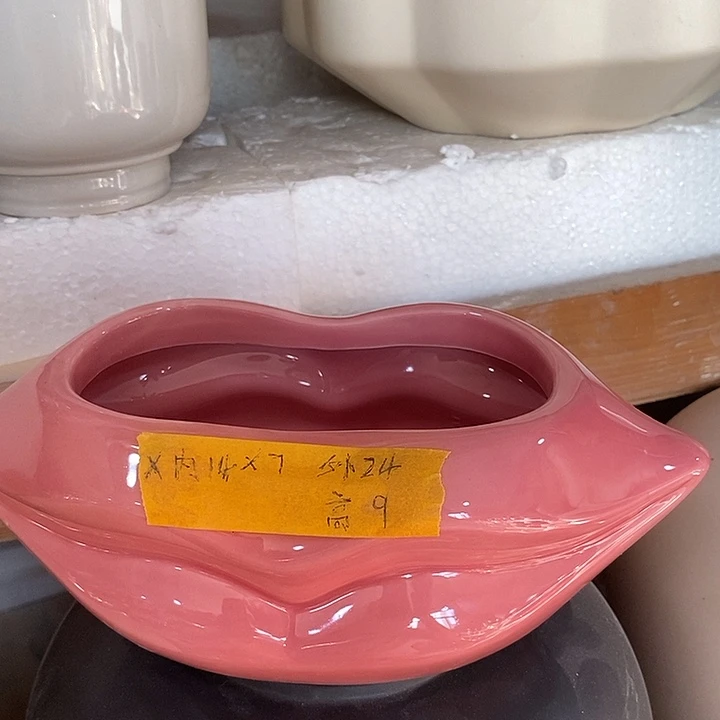 摆件陶盆有孔 瑕疵介意勿拍