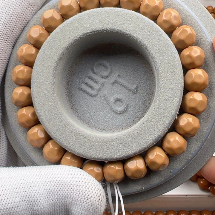 风***阻猴头核桃手串小奶酪