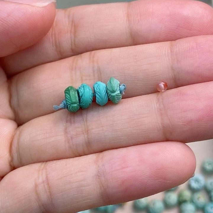 ℳ****南红玛瑙未镶嵌珠宝奇石