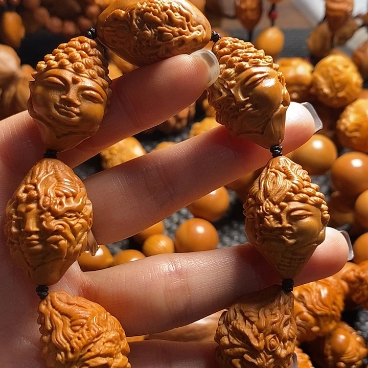 吊坠橄榄核一念之间