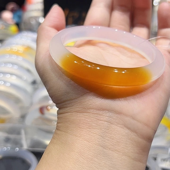 日***月手镯玛瑙/玉髓未镶嵌