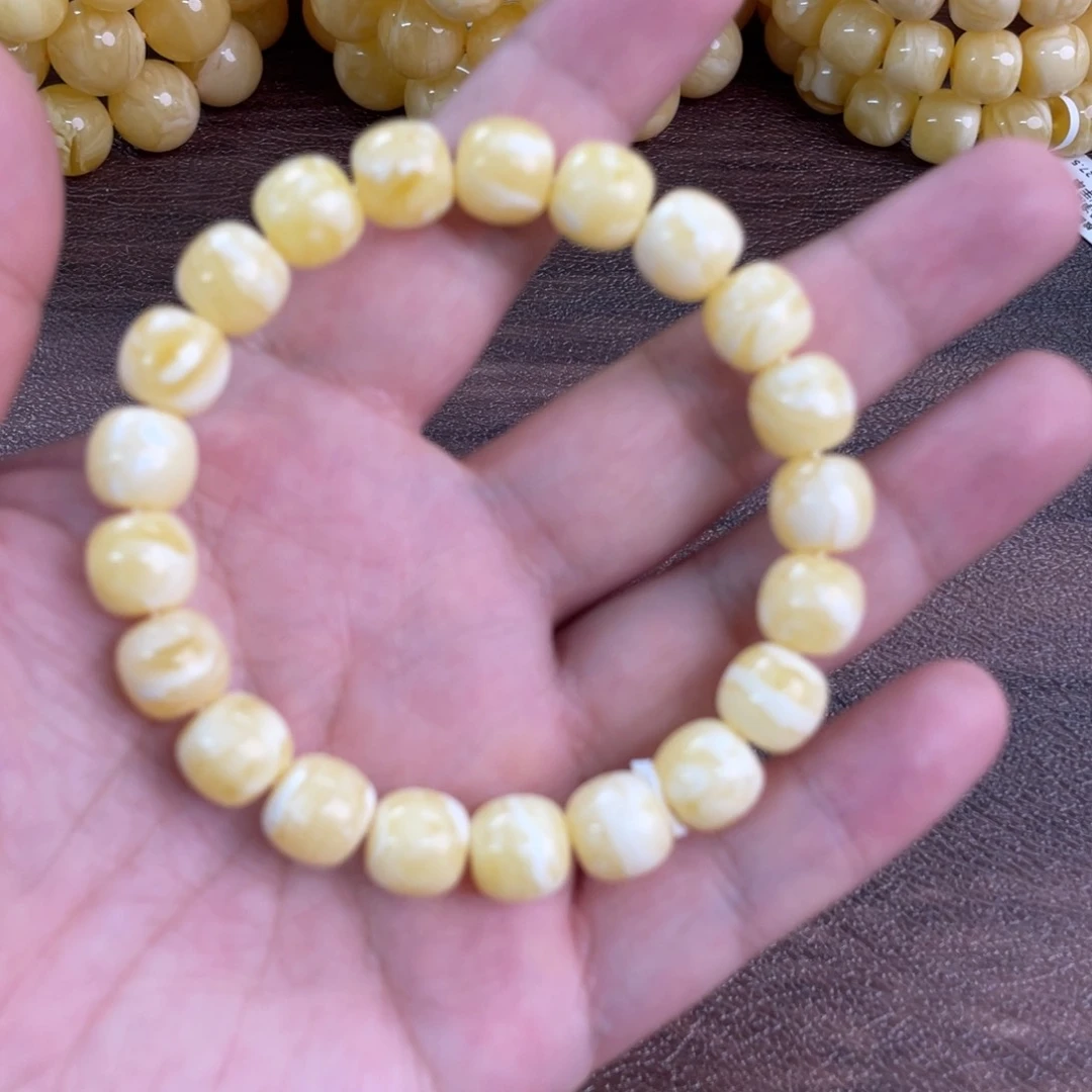 未镶嵌琥珀裸石023000000000