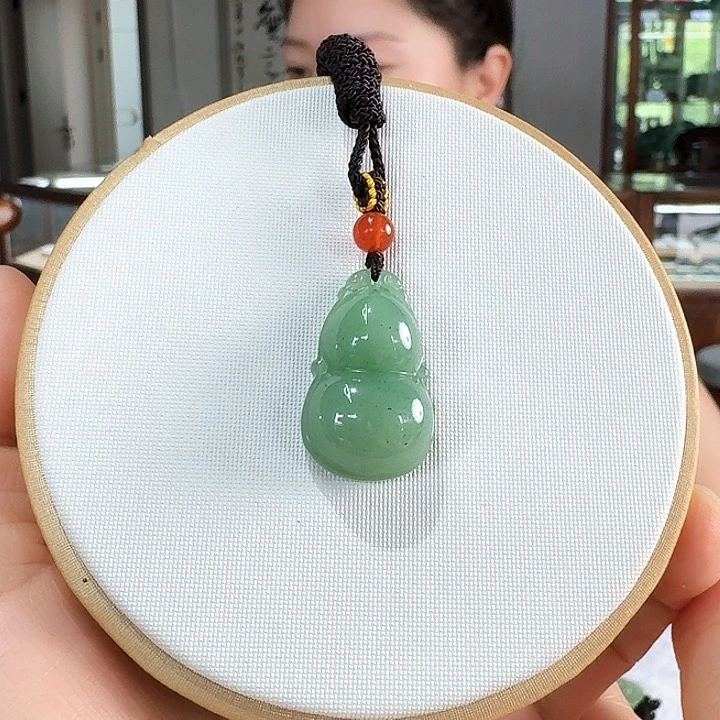 密玉（石英质玉）吊坠未镶嵌