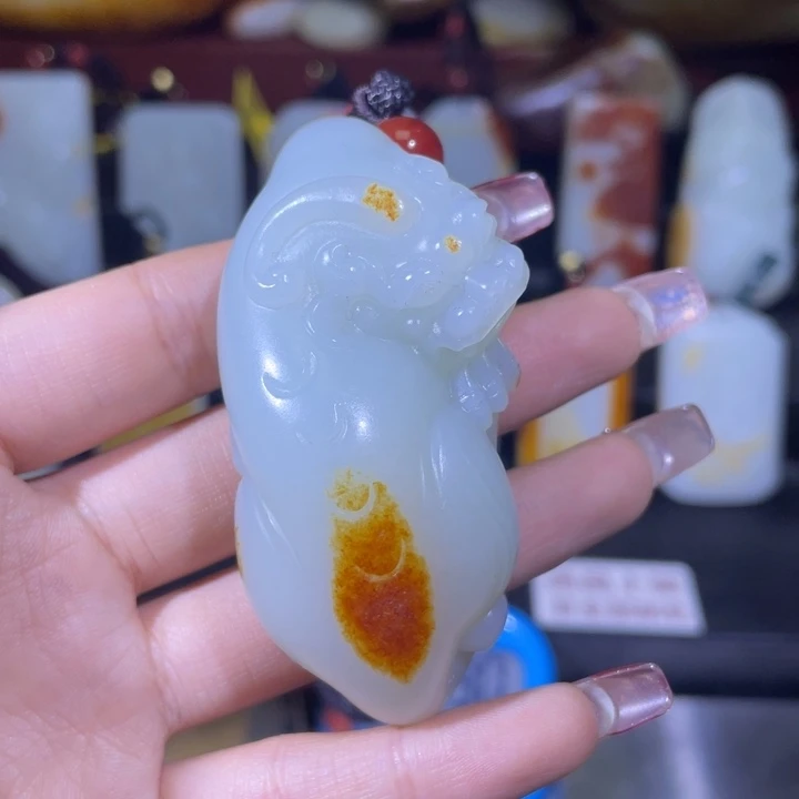 和田玉挂件未镶嵌過*。