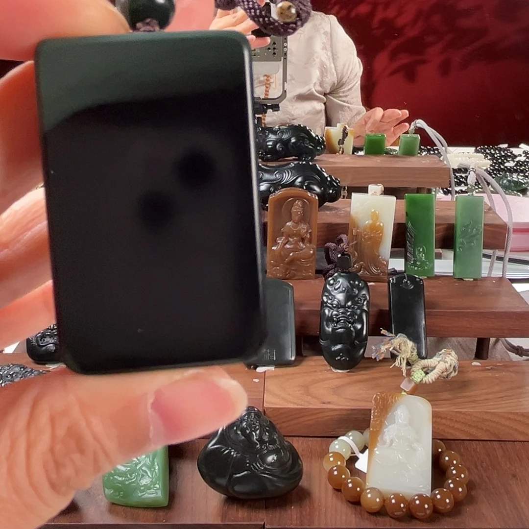 和田玉颈饰未镶嵌勇**前新疆和田玉塔青