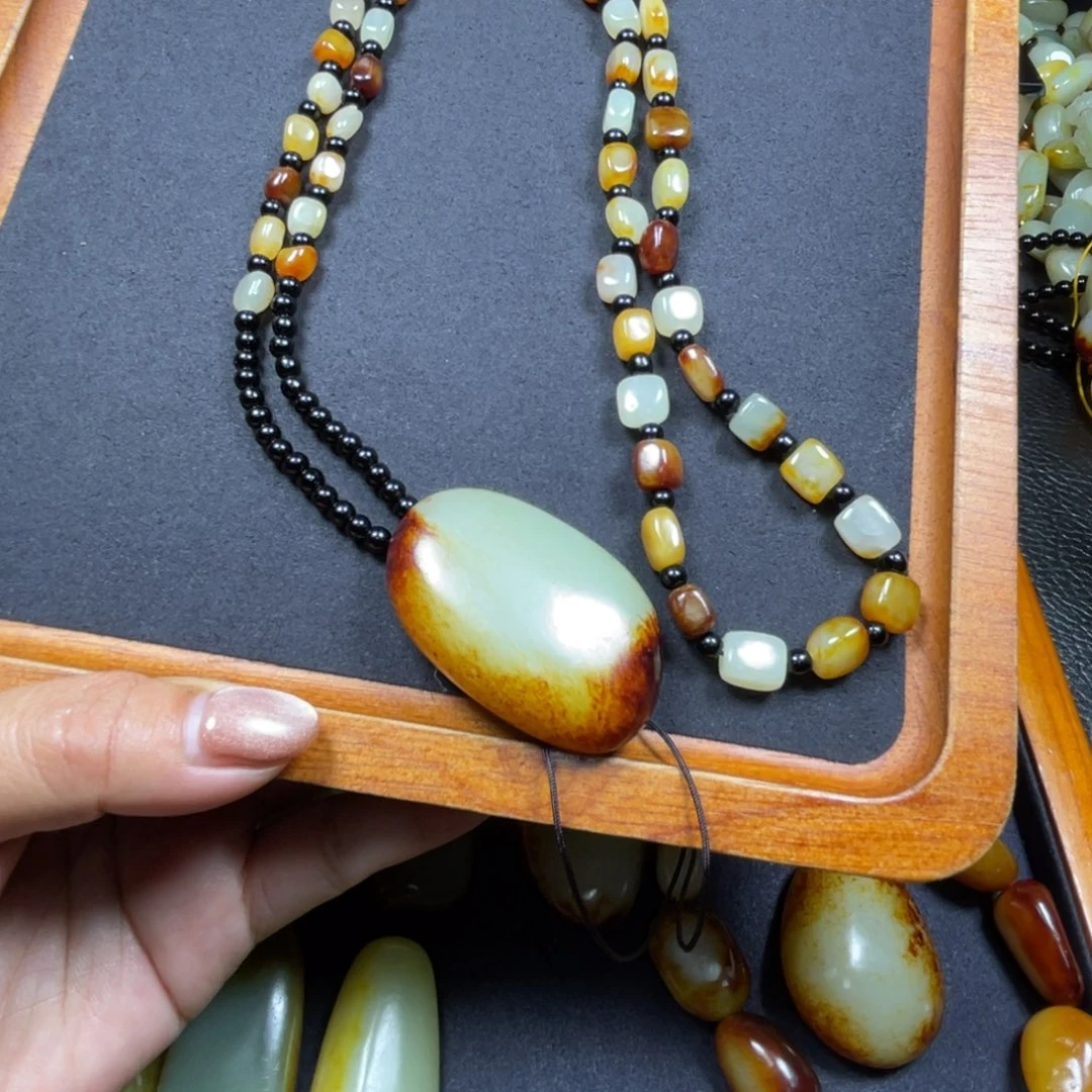 颈饰未镶嵌和田玉死**便