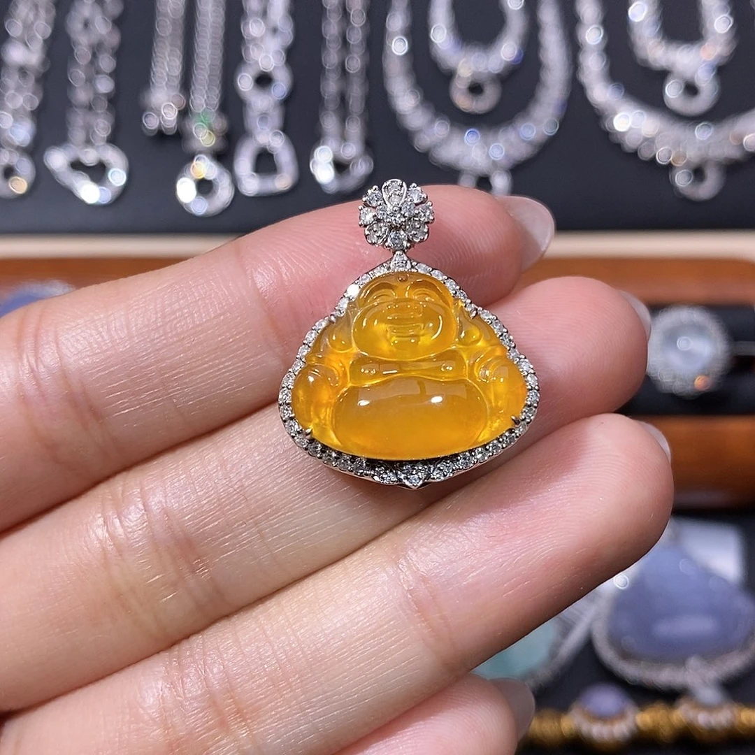 翡翠18K金镶嵌颈饰吊坠