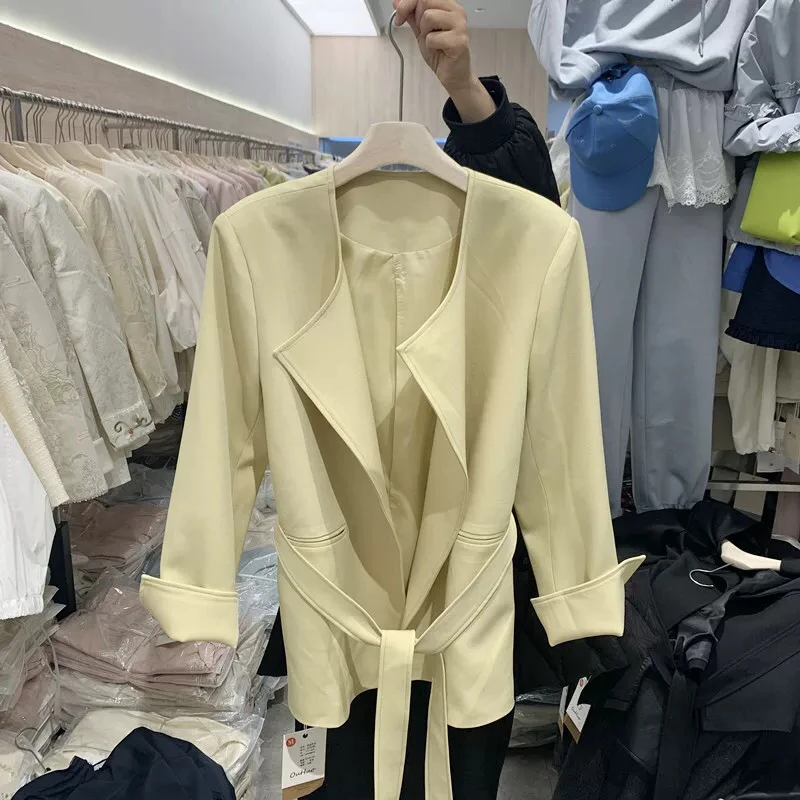 【1102】短款简约系带外套