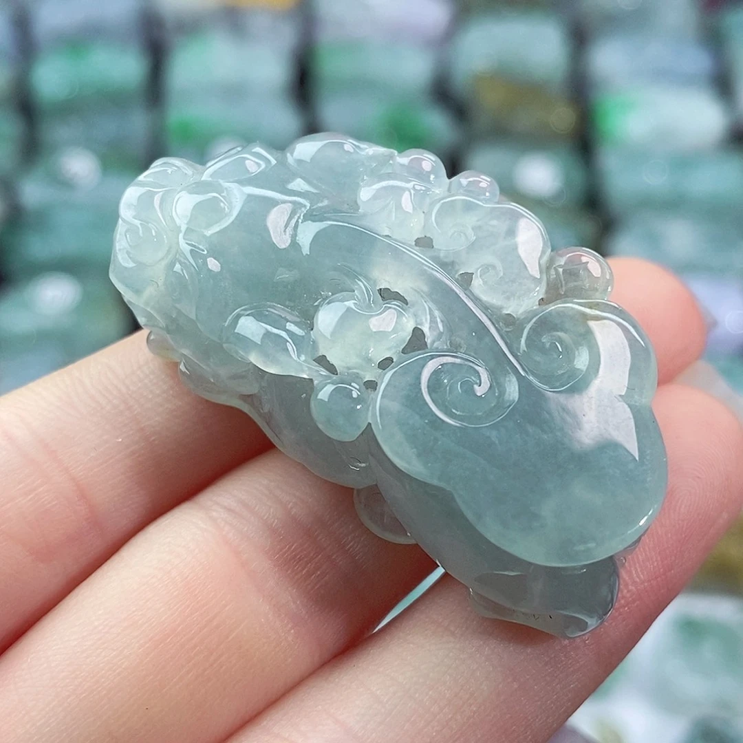 颈饰未镶嵌翡翠天然