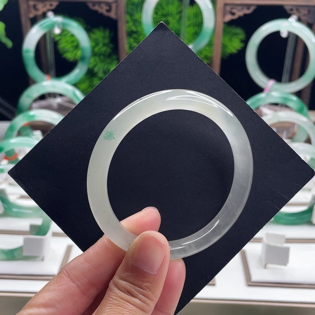 石英质玉未镶嵌手镯