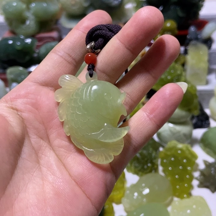 【闪购商品】蛇纹石玉挂件未镶嵌