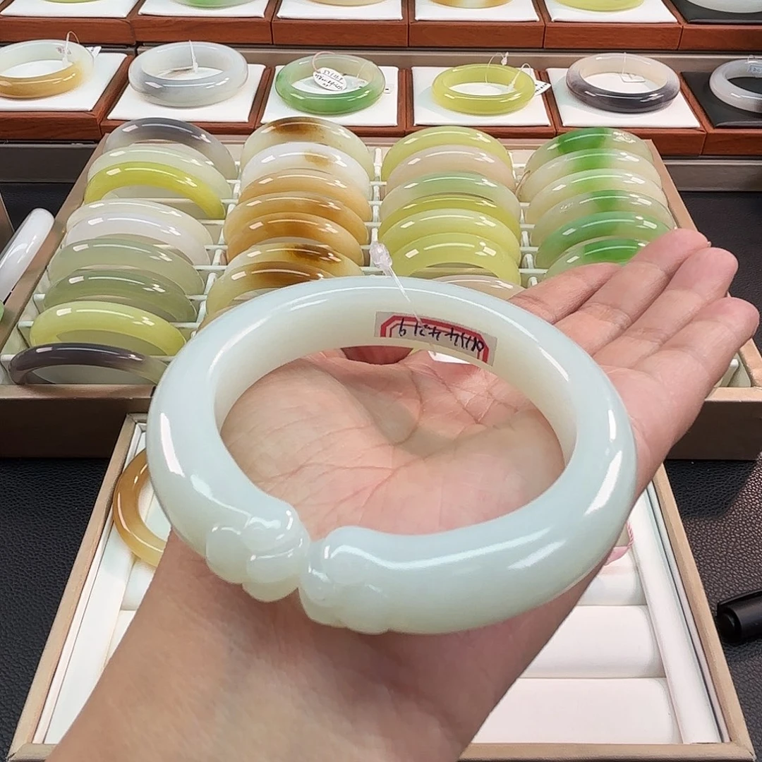 和田玉未镶嵌手镯56油润猫爪镯