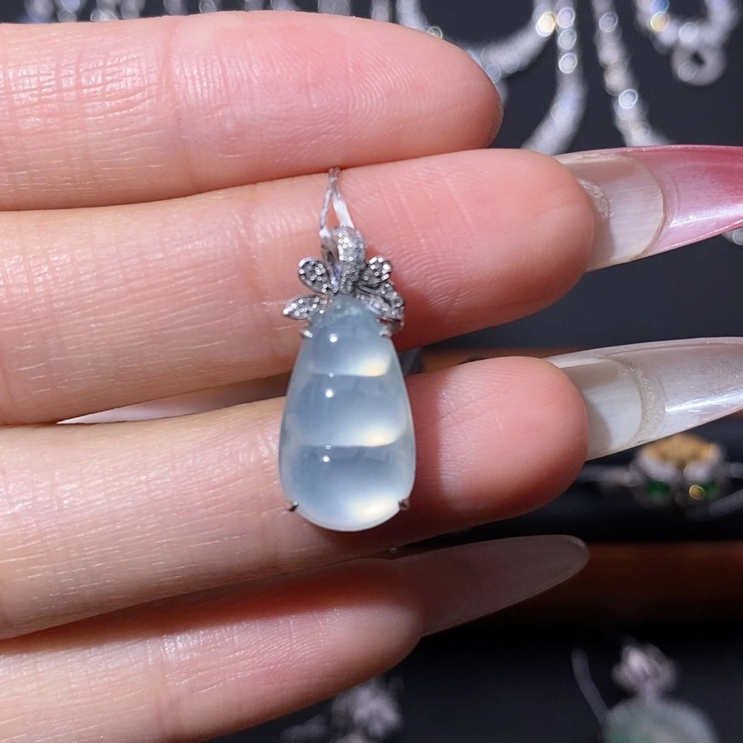 翡翠18K金镶嵌吊坠(不含链)豆子