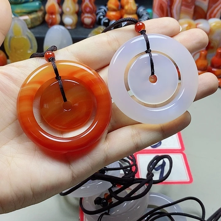 未镶嵌吊坠(不含链)玛瑙/玉髓红****！