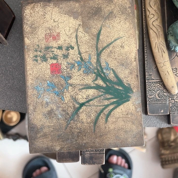 搀***扶闪电购铜摆件工艺品