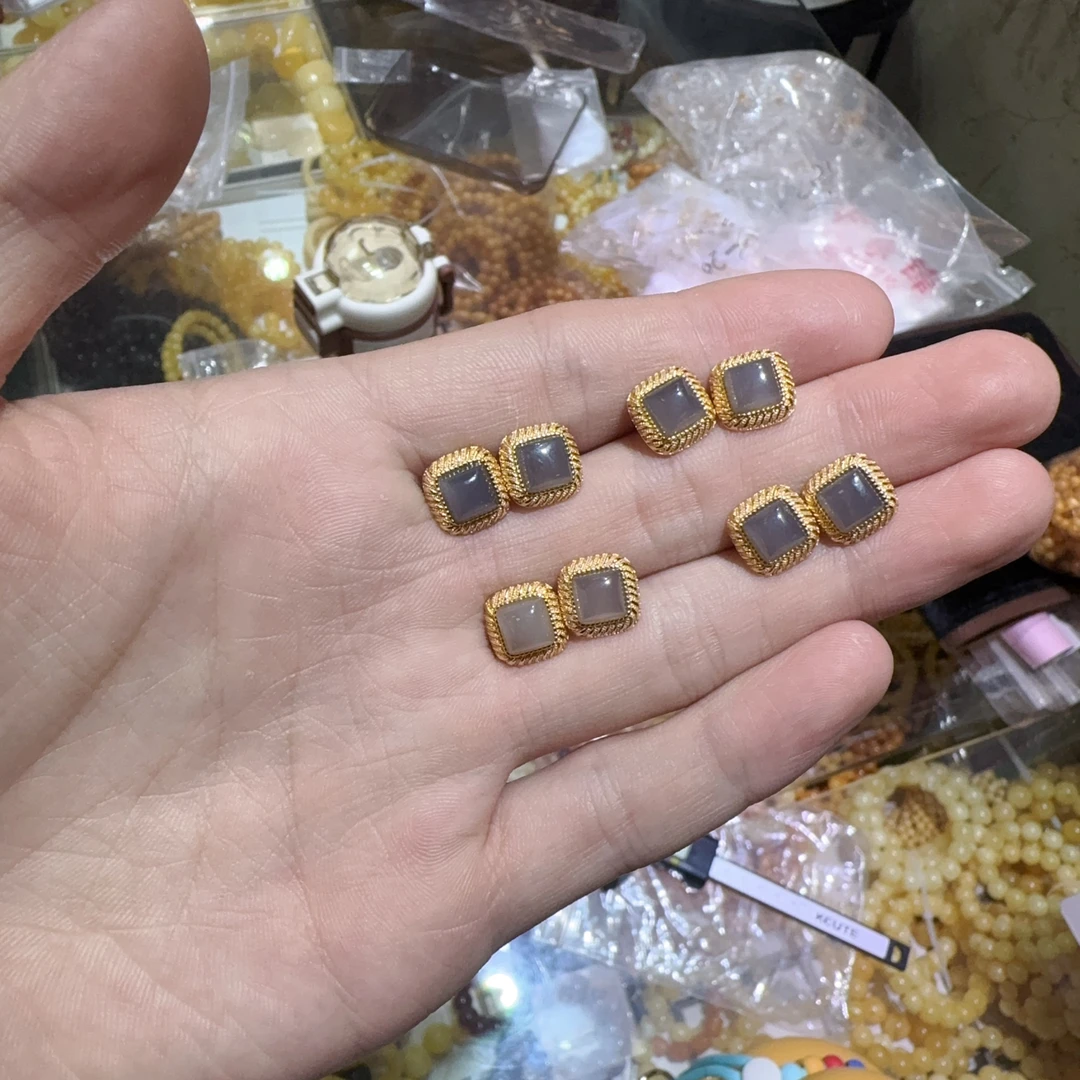 天然和田玉烟紫方糖耳钉多样性拍一发一x