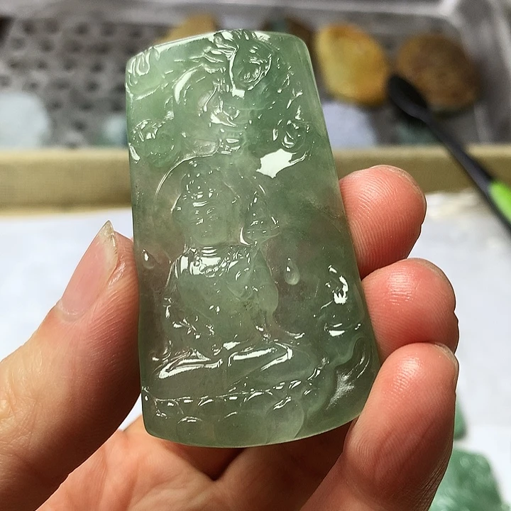 未镶嵌定制翡翠难**涂缅甸翡翠御龙观音