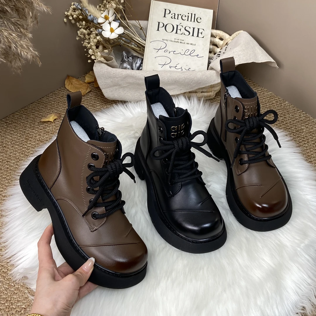 侧拉链马丁靴女2025新款秋冬英伦风软底不累脚厚底短靴圆头显脚小