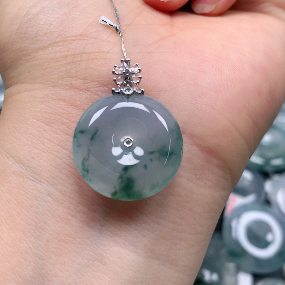 翡翠18K金镶嵌颈饰天然翡翠