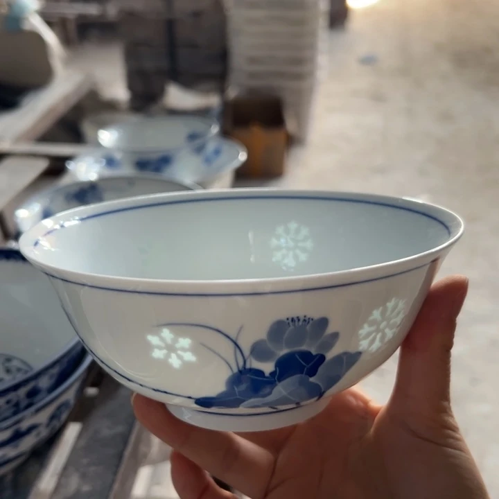 手绘雕刻荷花6寸面碗