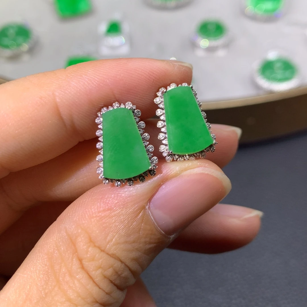 翡翠耳饰18K金镶嵌翡翠