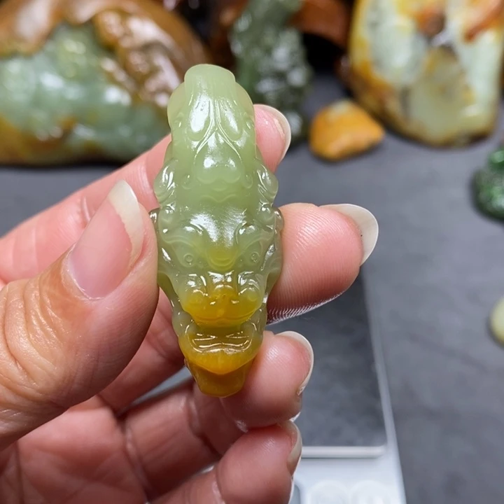 和田玉未镶嵌挂件