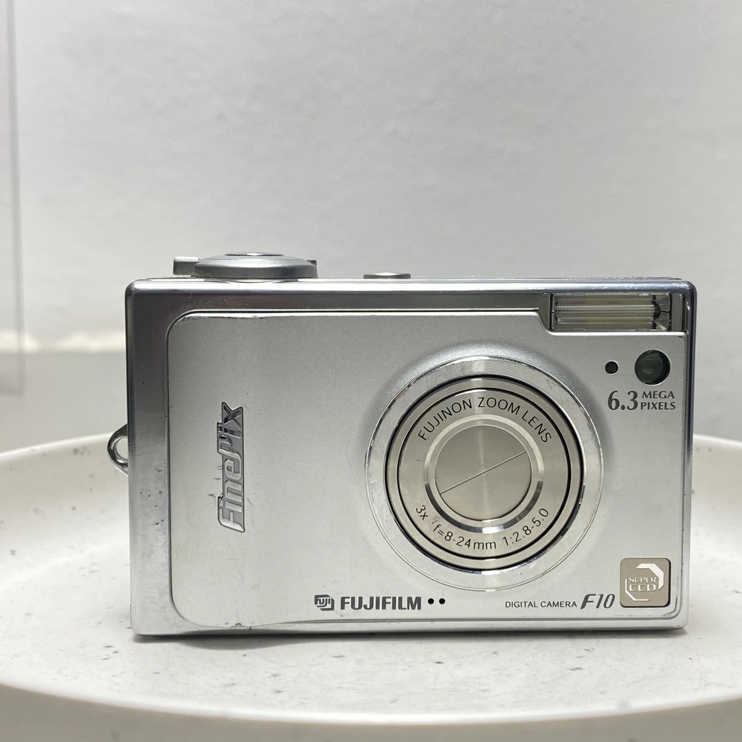 9新 Fujifilm/富士 富士F10日版600万像素3倍变焦ccd福利价