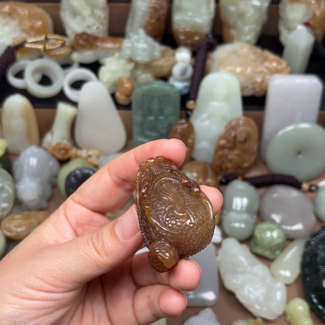 颈饰未镶嵌和田玉