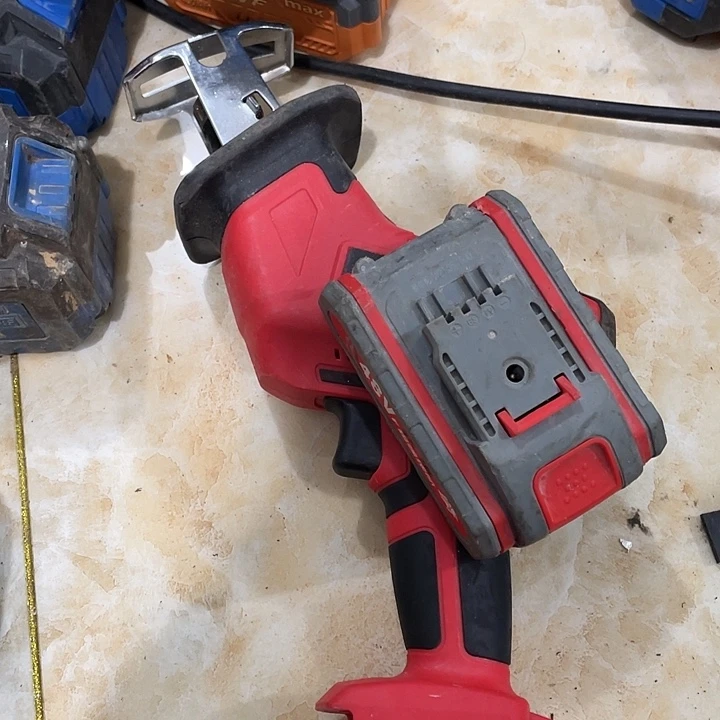 鸿***具马刀具一套好的发货