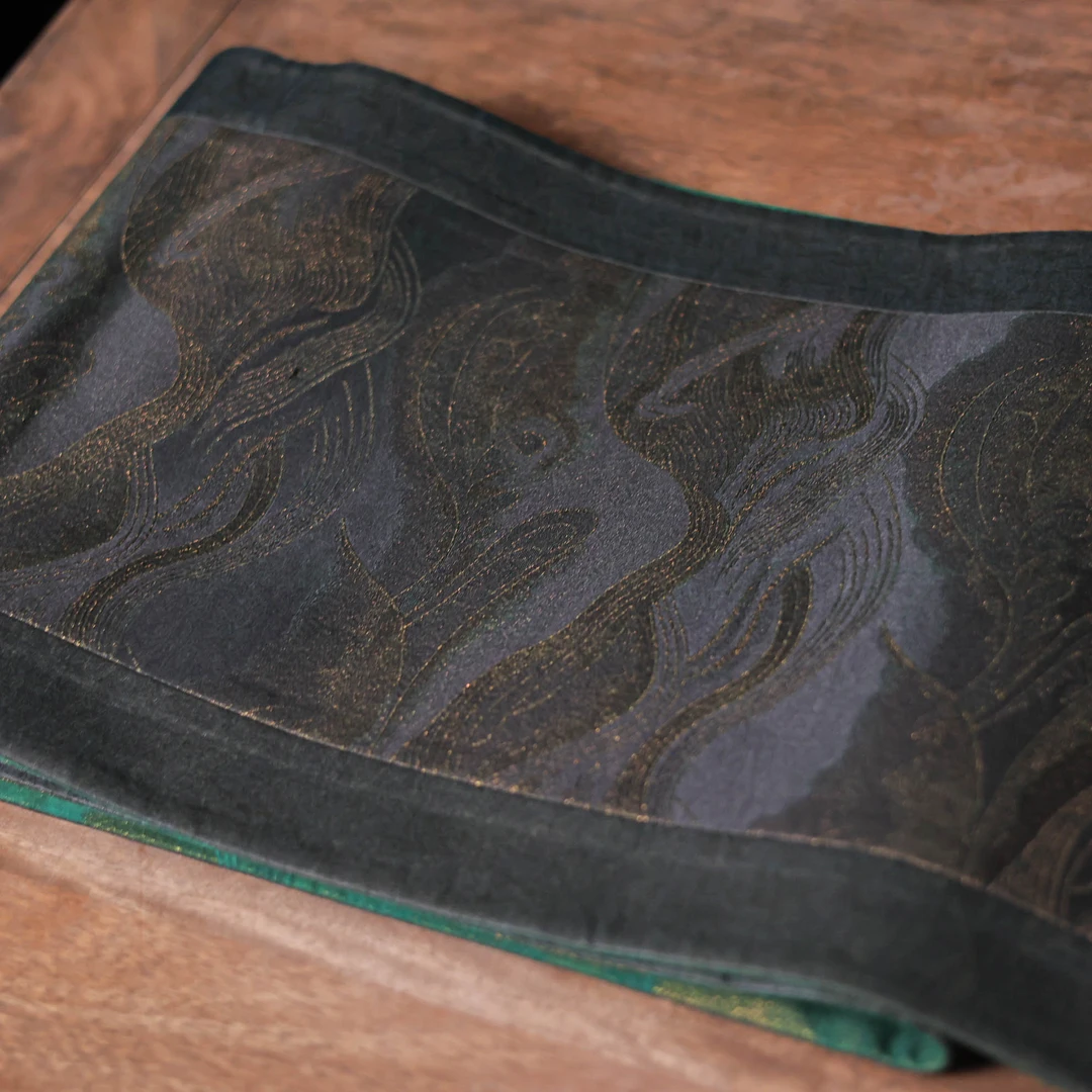 【悦生活】【山海经】绿色 三拼真丝香云纱茶席200*33（慢蓝S1144）