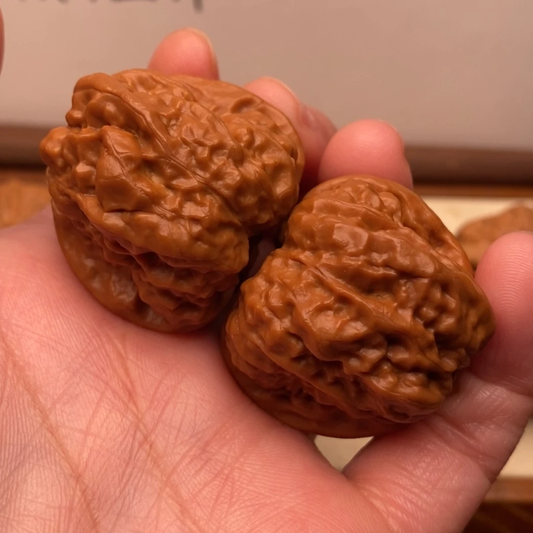 【闪购商品】把件文玩核桃边35左右