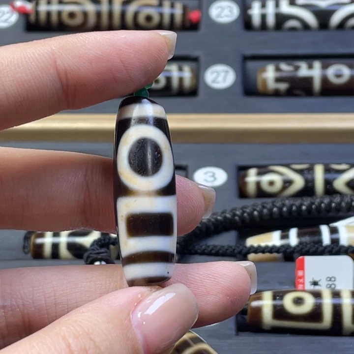 T***s玛瑙/玉髓未镶嵌颈饰