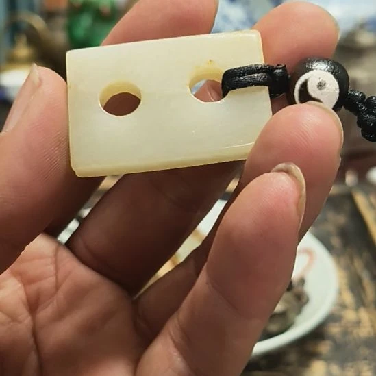 毛***哥一个老的二饼完整戴绳子